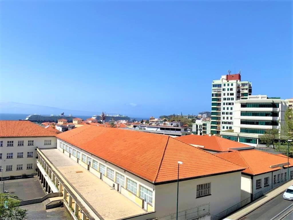 Madeira, 3 Bedroom Apartment With Ocean Views In Funchal Exteriér fotografie